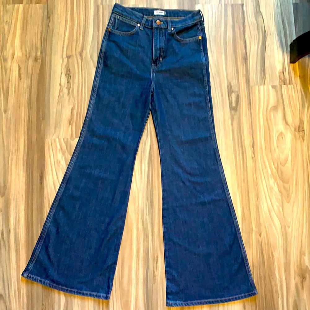 Wrangler Bell Bottom Jeans